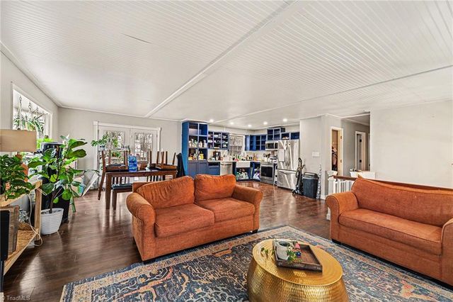 436 White Road, King, NC 27021