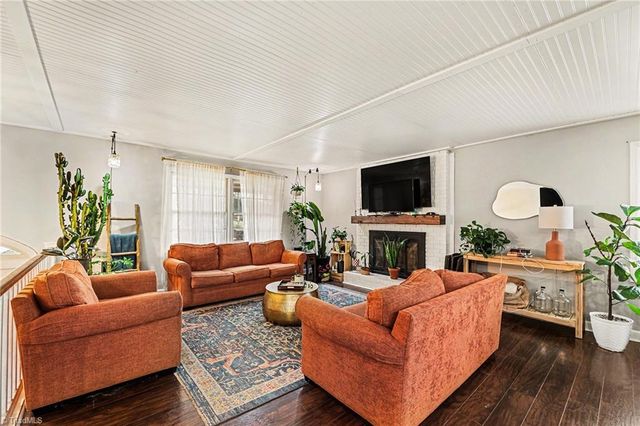 436 White Road, King, NC 27021