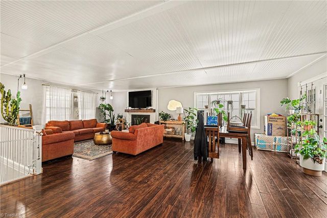 436 White Road, King, NC 27021