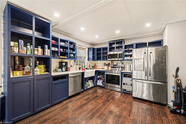 436 White Road, King, NC 27021