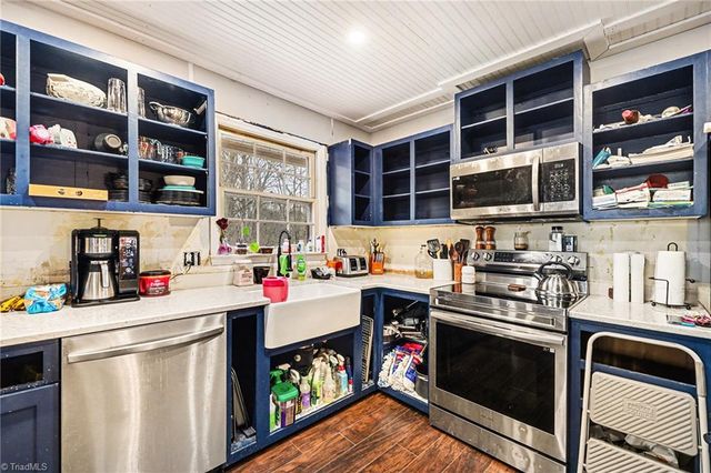 436 White Road, King, NC 27021