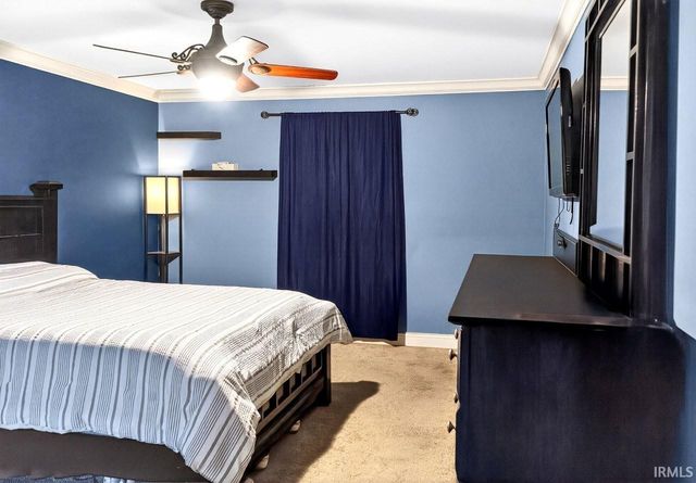 2221 Bremmerton Drive, Evansville, IN 47711