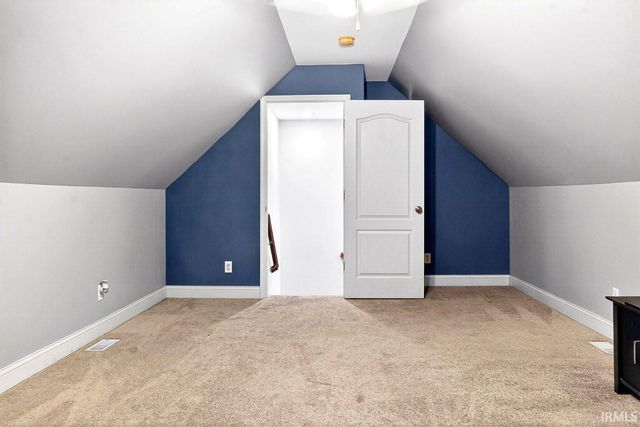 2221 Bremmerton Drive, Evansville, IN 47711