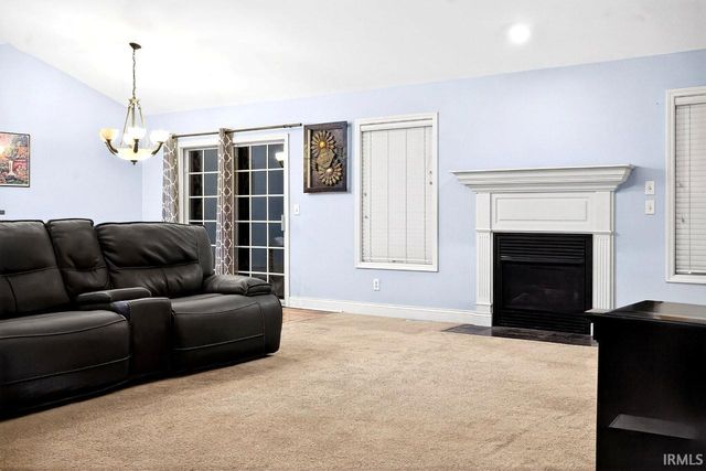 2221 Bremmerton Drive, Evansville, IN 47711