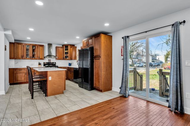 38 E Sunset Avenue E, Red Bank, NJ 07701