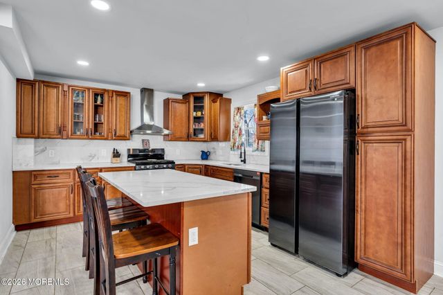 38 E Sunset Avenue E, Red Bank, NJ 07701