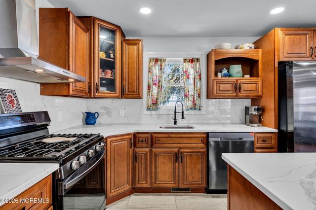 38 E Sunset Avenue E, Red Bank, NJ 07701