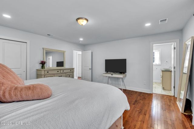 38 E Sunset Avenue E, Red Bank, NJ 07701