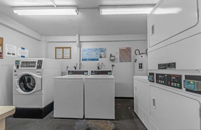 117 Royal Park Dr 3F, Oakland Park, FL 33309