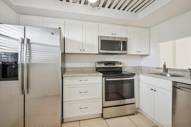 117 Royal Park Dr 3F, Oakland Park, FL 33309