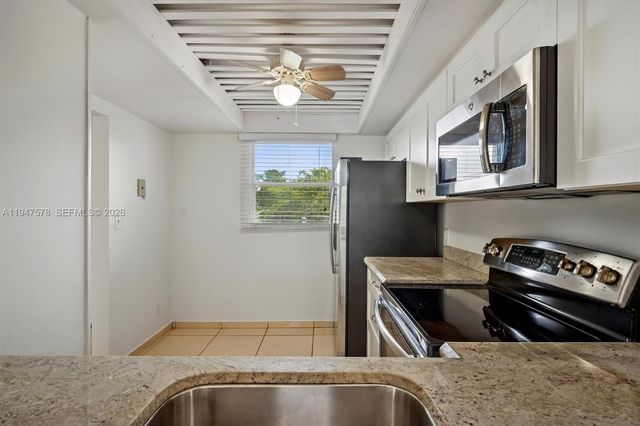 117 Royal Park Dr 3F, Oakland Park, FL 33309