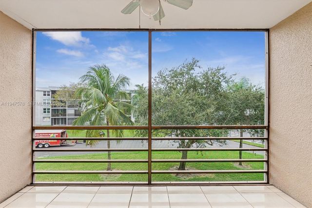 117 Royal Park Dr 3F, Oakland Park, FL 33309