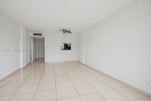 117 Royal Park Dr 3F, Oakland Park, FL 33309