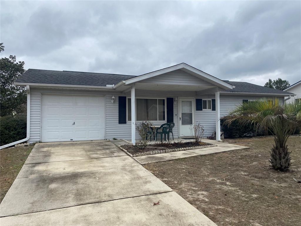 Image 2 of property listing at 11171 SW 79TH AVENUE, Ocala, FL 34476