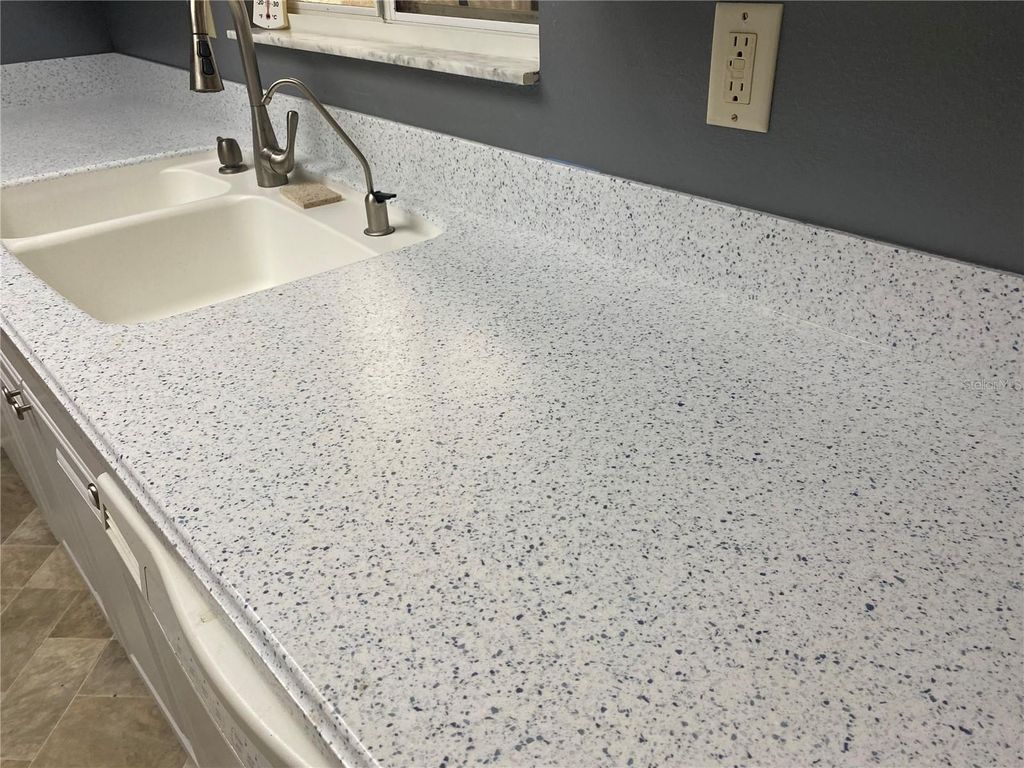 Image 13 of property listing at 11171 SW 79TH AVENUE, Ocala, FL 34476