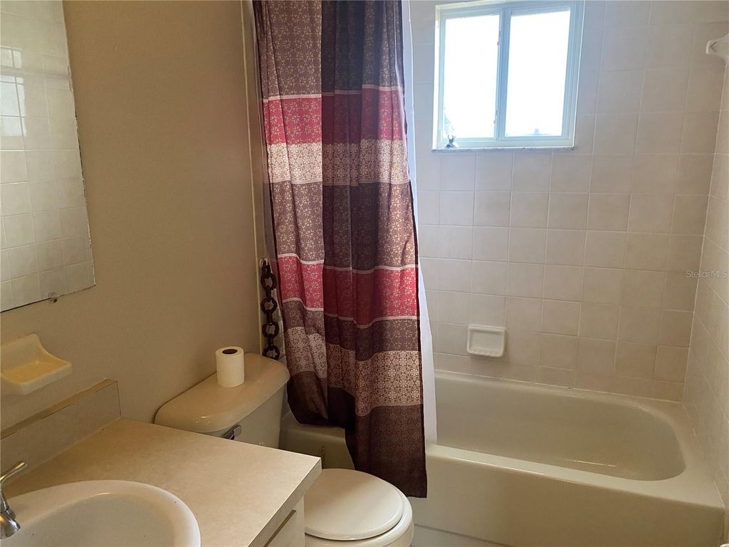 Image 22 of property listing at 11171 SW 79TH AVENUE, Ocala, FL 34476