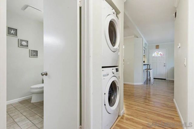 1953 Wellington Lane 5, Vista, CA 92081