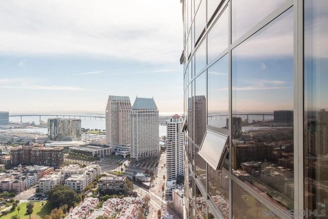 700 W E St 3504, San Diego, CA 92101