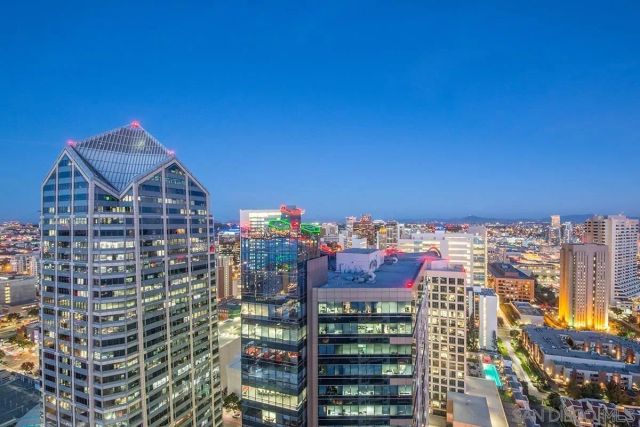 700 W E St 3504, San Diego, CA 92101