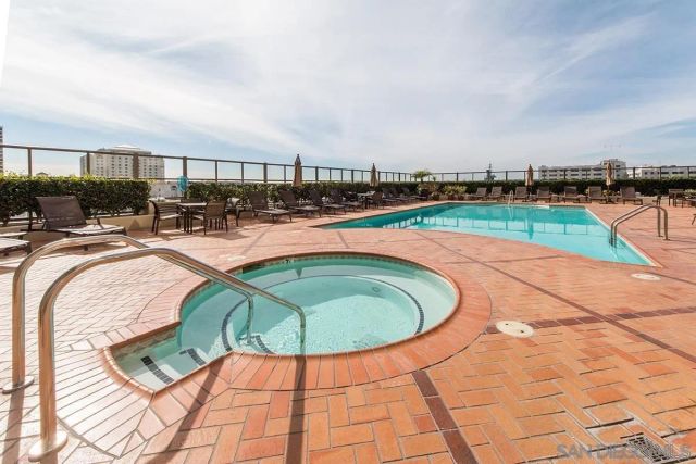 700 W E St 3504, San Diego, CA 92101