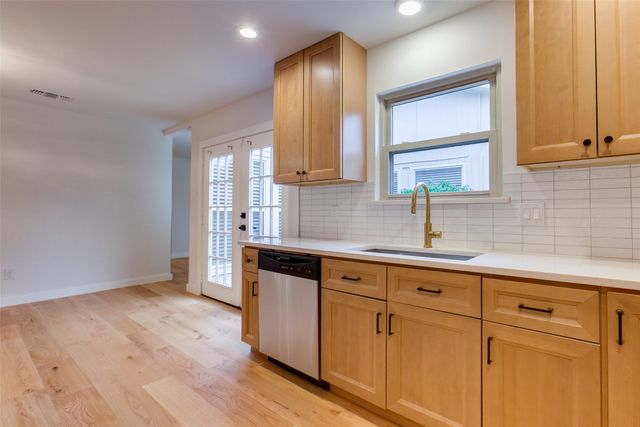 5014 Roundtable Lane, Garland, TX 75044