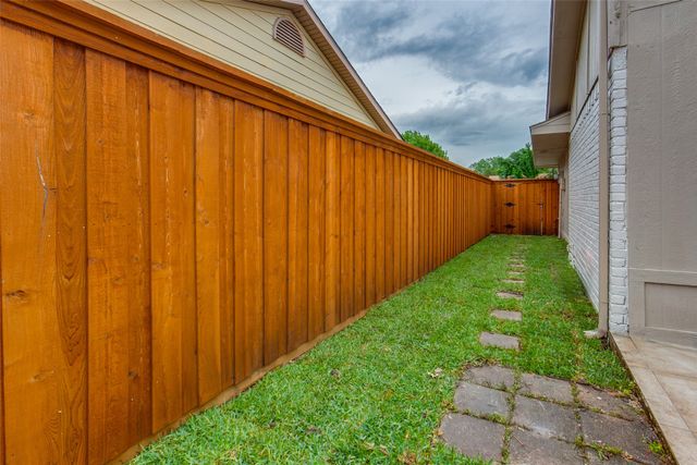 5014 Roundtable Lane, Garland, TX 75044