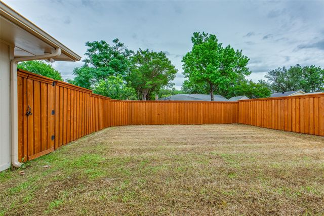 5014 Roundtable Lane, Garland, TX 75044