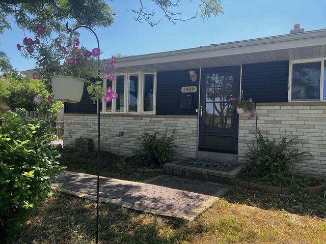 1409 W Wanda AVENUE, Milwaukee, WI 53221