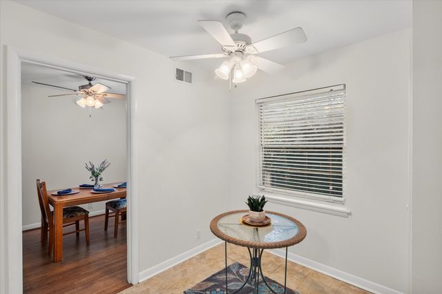 1207 W Tucker Boulevard, Arlington, TX 76013