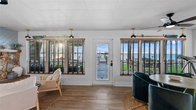 7008 S SHORE DRIVE S, South Pasadena, FL 33707