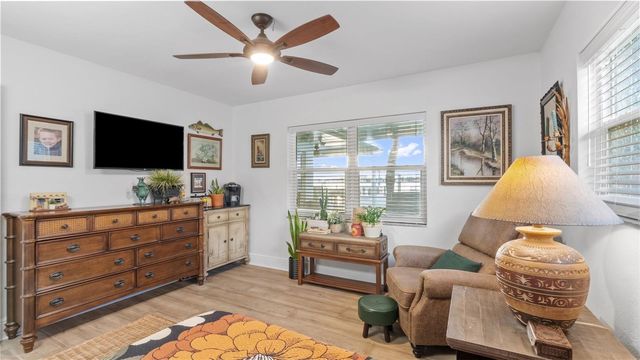 7008 S SHORE DRIVE S, South Pasadena, FL 33707