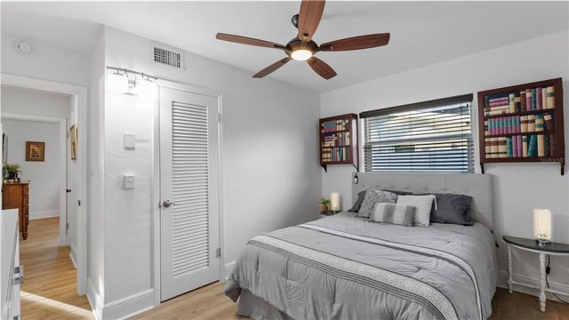 7008 S SHORE DRIVE S, South Pasadena, FL 33707