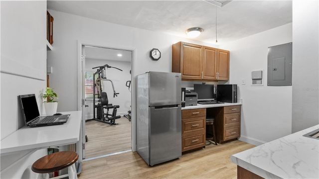 7008 S SHORE DRIVE S, South Pasadena, FL 33707