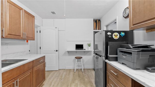 7008 S SHORE DRIVE S, South Pasadena, FL 33707