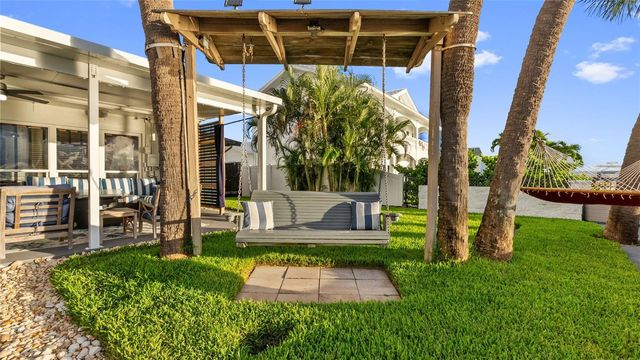 7008 S SHORE DRIVE S, South Pasadena, FL 33707
