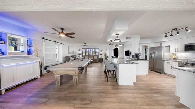 7008 S SHORE DRIVE S, South Pasadena, FL 33707