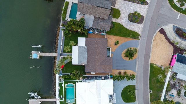 7008 S SHORE DRIVE S, South Pasadena, FL 33707