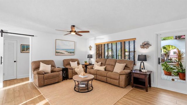 7008 S SHORE DRIVE S, South Pasadena, FL 33707
