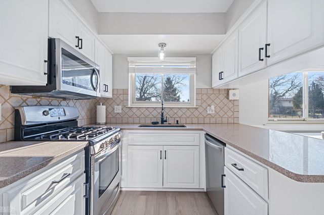 16660 Grillo Drive, Clinton Twp, MI 48038