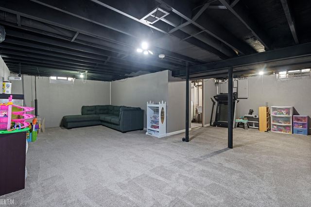 16660 Grillo Drive, Clinton Twp, MI 48038