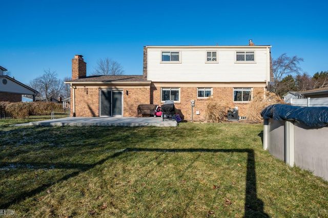 16660 Grillo Drive, Clinton Twp, MI 48038