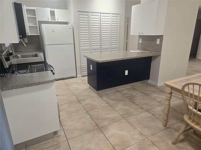 9400 SW 169th St 00, Palmetto Bay, FL 33157