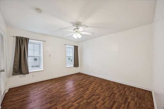 3131 Southwest Freeway C33, Houston, TX 77098