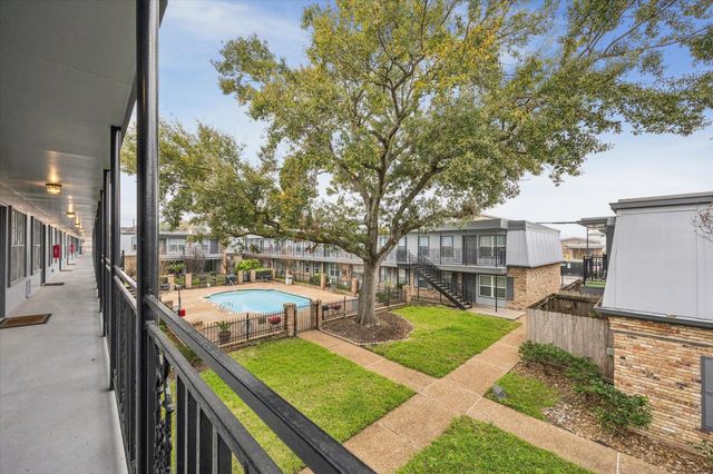 3131 Southwest Freeway C33, Houston, TX 77098