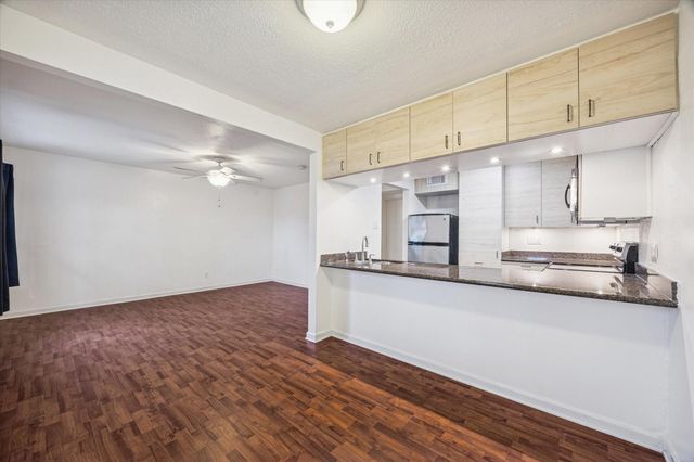 3131 Southwest Freeway C33, Houston, TX 77098