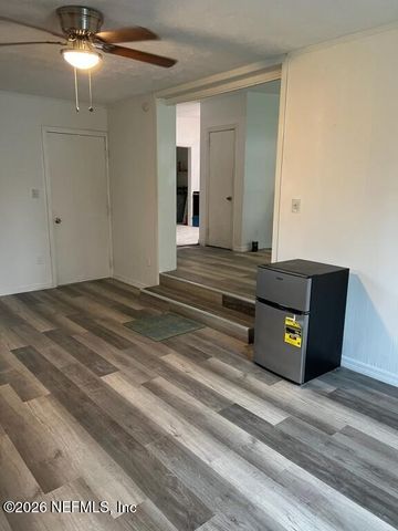 6831 RHONE Drive, Jacksonville, FL 32208