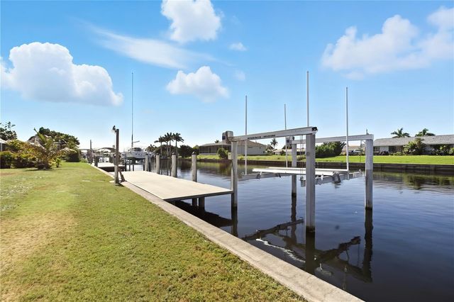 133 SE PECKHAM STREET SE, Port Charlotte, FL 33952