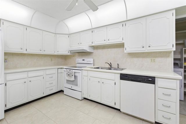 133 SE PECKHAM STREET SE, Port Charlotte, FL 33952