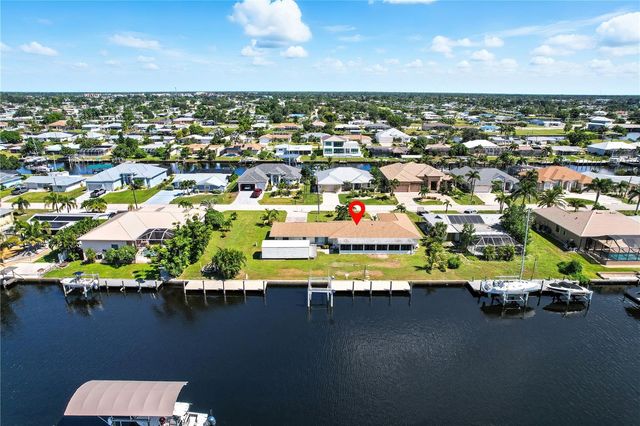 133 SE PECKHAM STREET SE, Port Charlotte, FL 33952