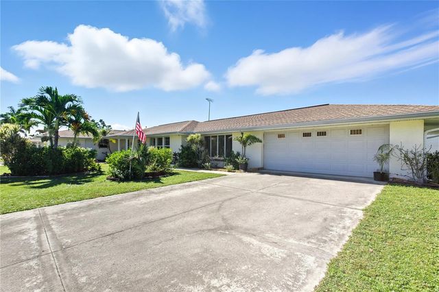 133 SE PECKHAM STREET SE, Port Charlotte, FL 33952